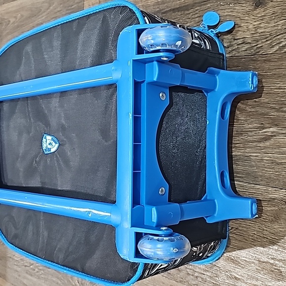 Avengers Infinity War kids size suitcase with wheels - Picture 6 of 8